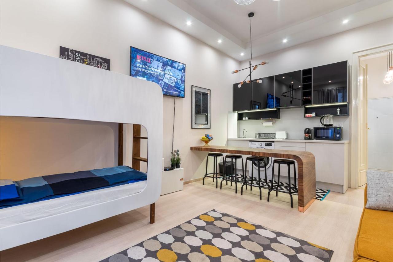 Economy Downtown Design Apartments - Free Parking - Balcony - Super Puplic Transport - Ac Budapest Eksteriør billede
