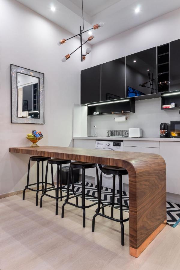 Economy Downtown Design Apartments - Free Parking - Balcony - Super Puplic Transport - Ac Budapest Eksteriør billede
