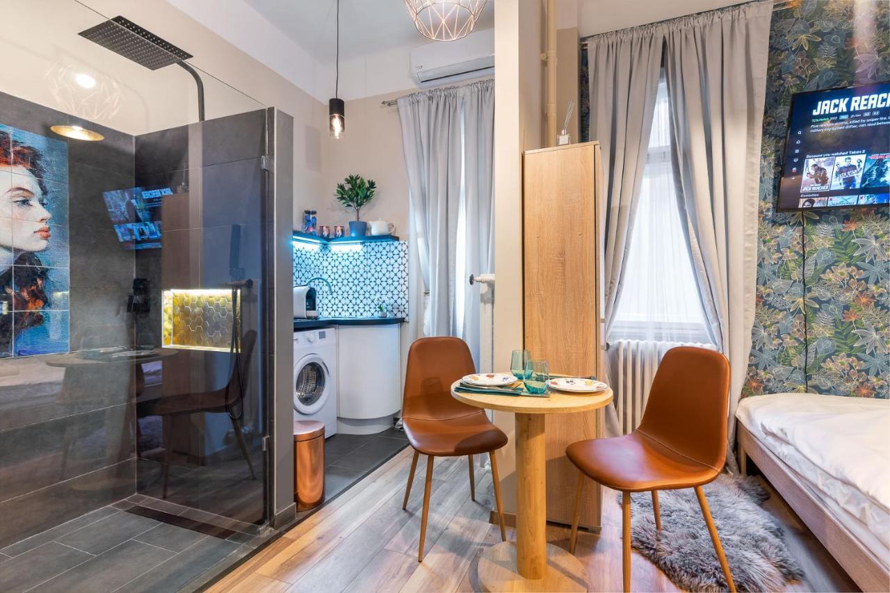 Economy Downtown Design Apartments - Free Parking - Balcony - Super Puplic Transport - Ac Budapest Eksteriør billede