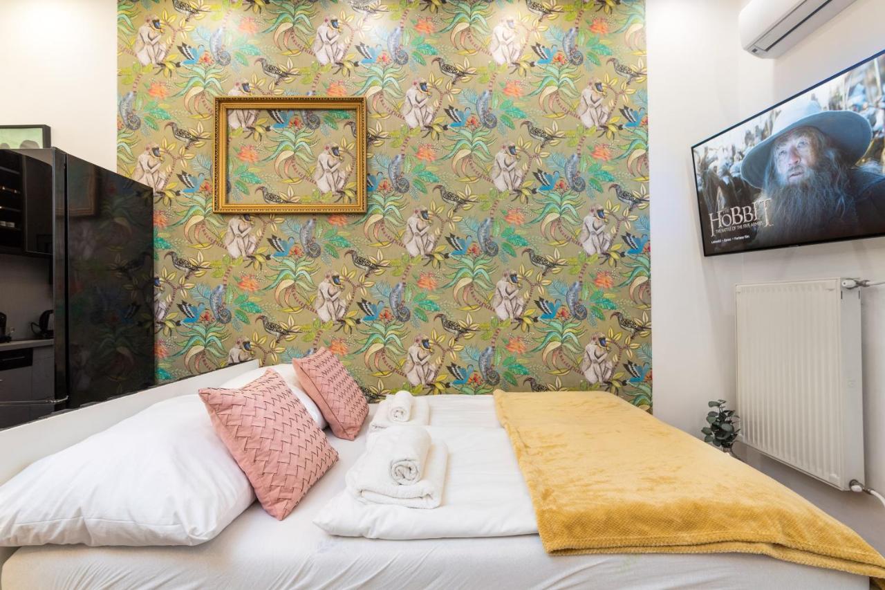Economy Downtown Design Apartments - Free Parking - Balcony - Super Puplic Transport - Ac Budapest Eksteriør billede